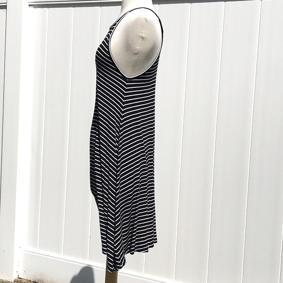 NWOT Old Navy Halter Slub Knit Swing Black and White Striped Dress Size Small - Picture 6 of 14
